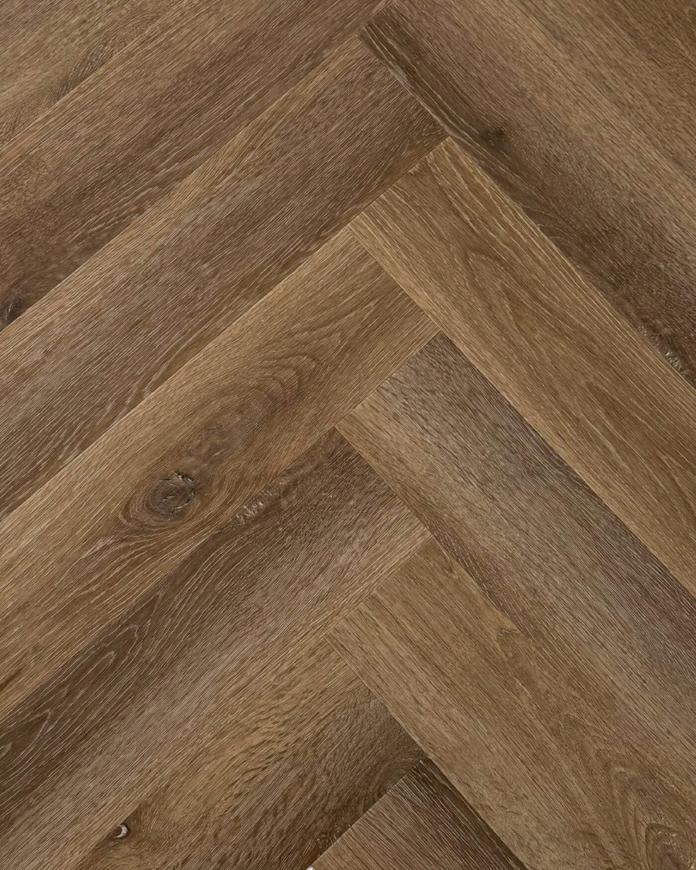 VINILA GRĪDAS SEGUMS SKUJIŅA (HERRINGBONE) - Antique oak 2011H / 6,5 x 128 x 640 mm 33.klase